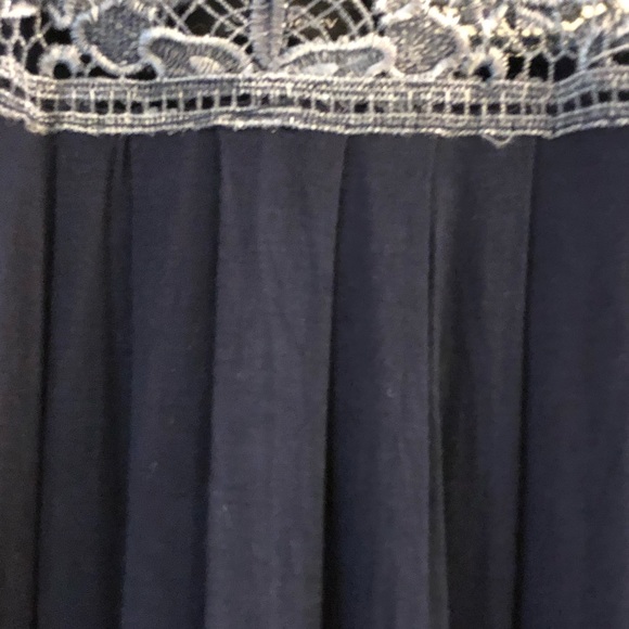 LAST CHANCE B’Leev lace top pleated swing tank top - Picture 3 of 8